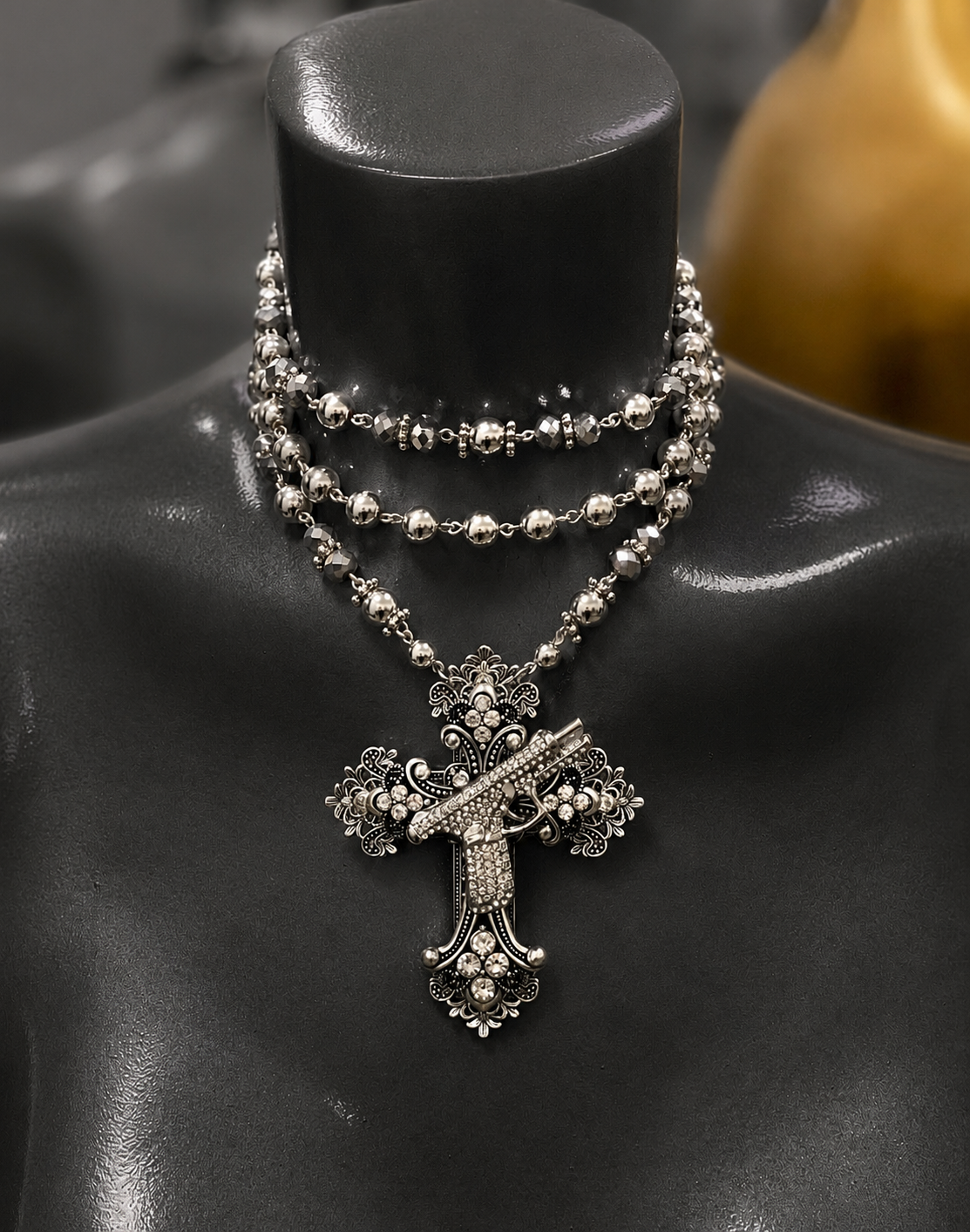 “La Belle Dangereuse” 3Dcross Choker