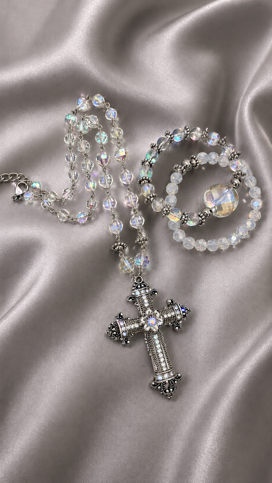 “La Fleur” on Aurora Borealis Rosary Chain