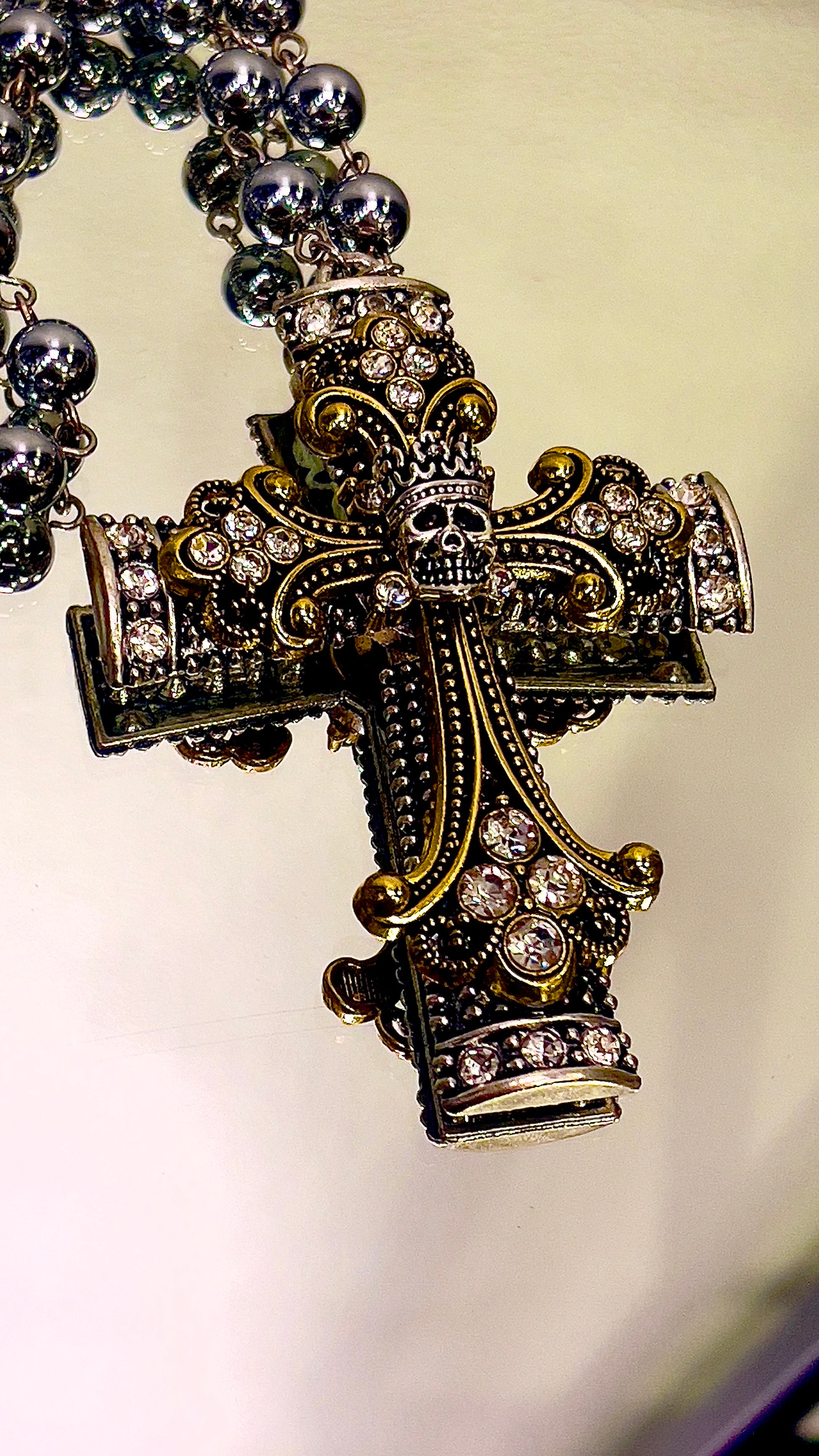 Silver & gold 3Dcross with skull and crown