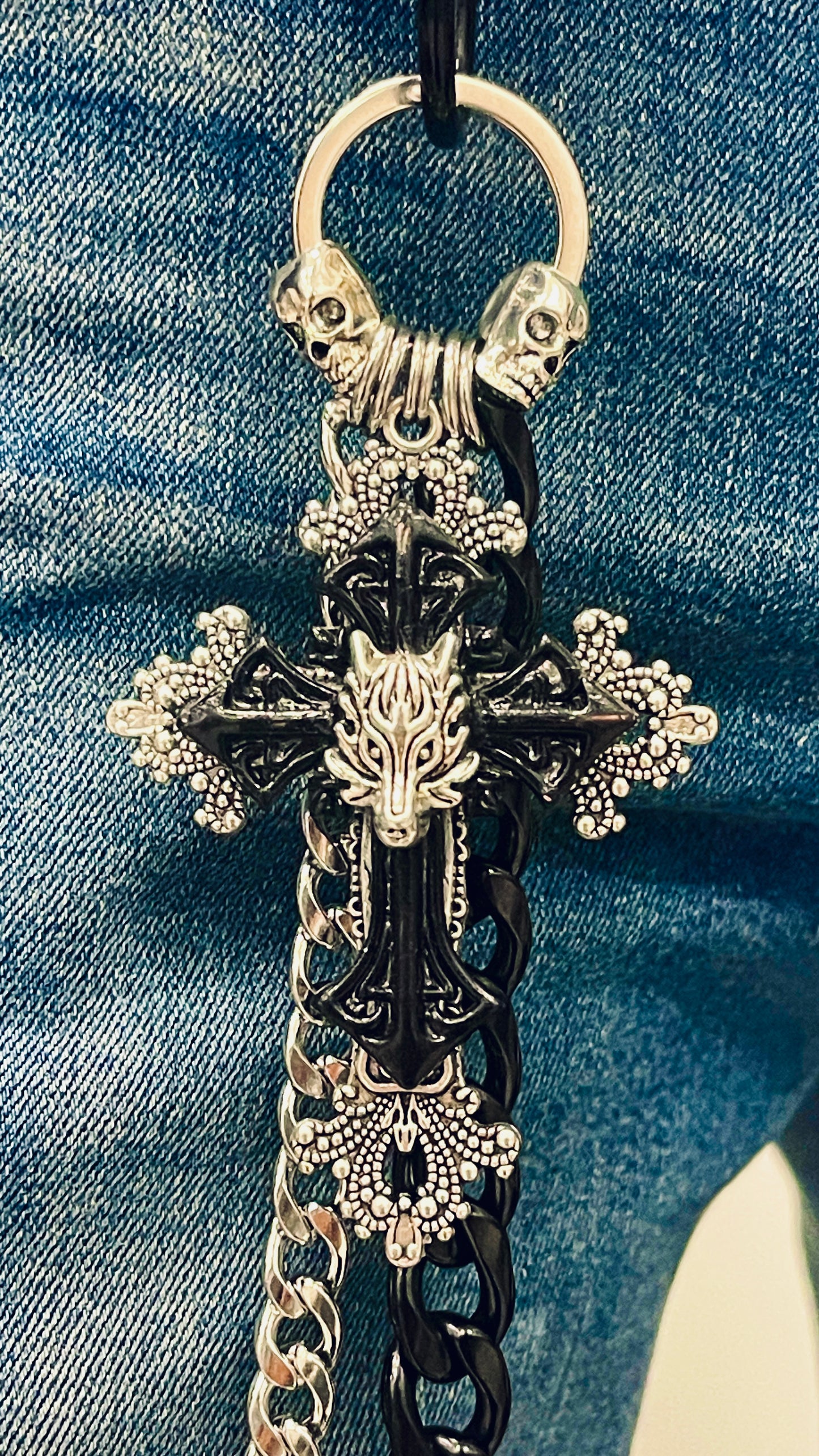 “Wolf Head” Chain Belt