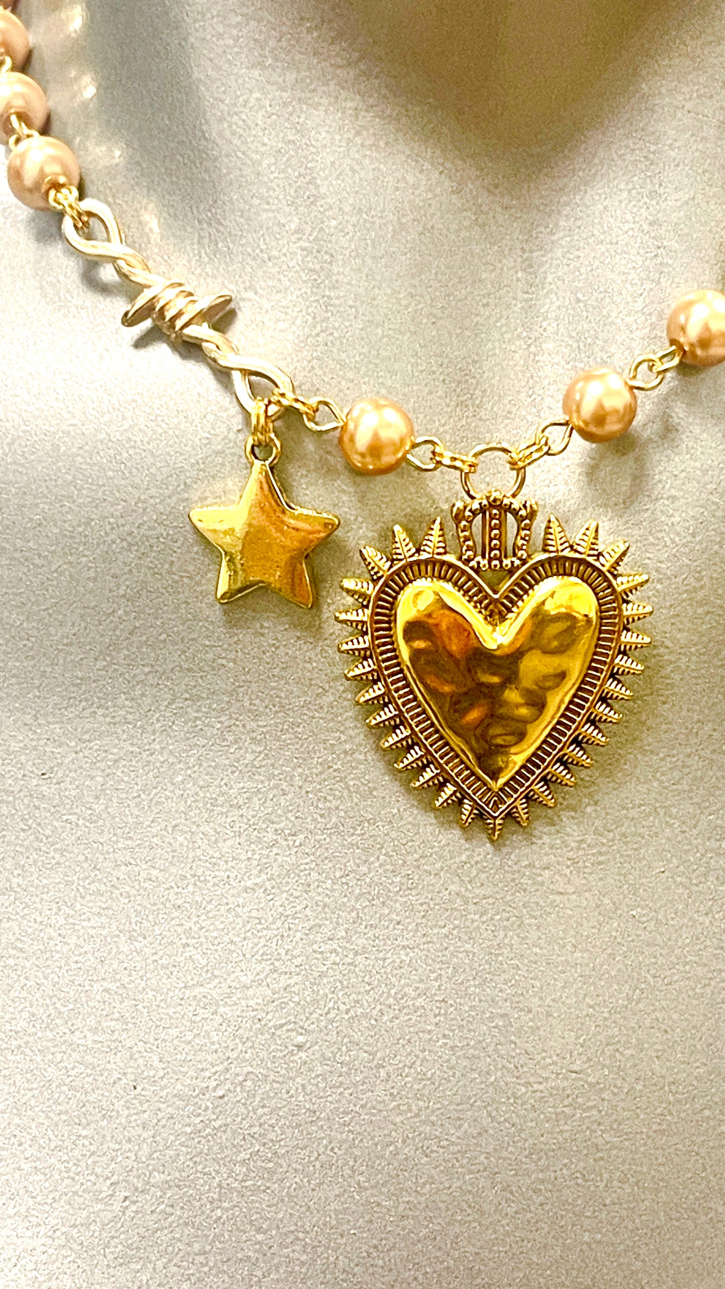 “Barbed Wire” Glass Pearl Heart Necklace