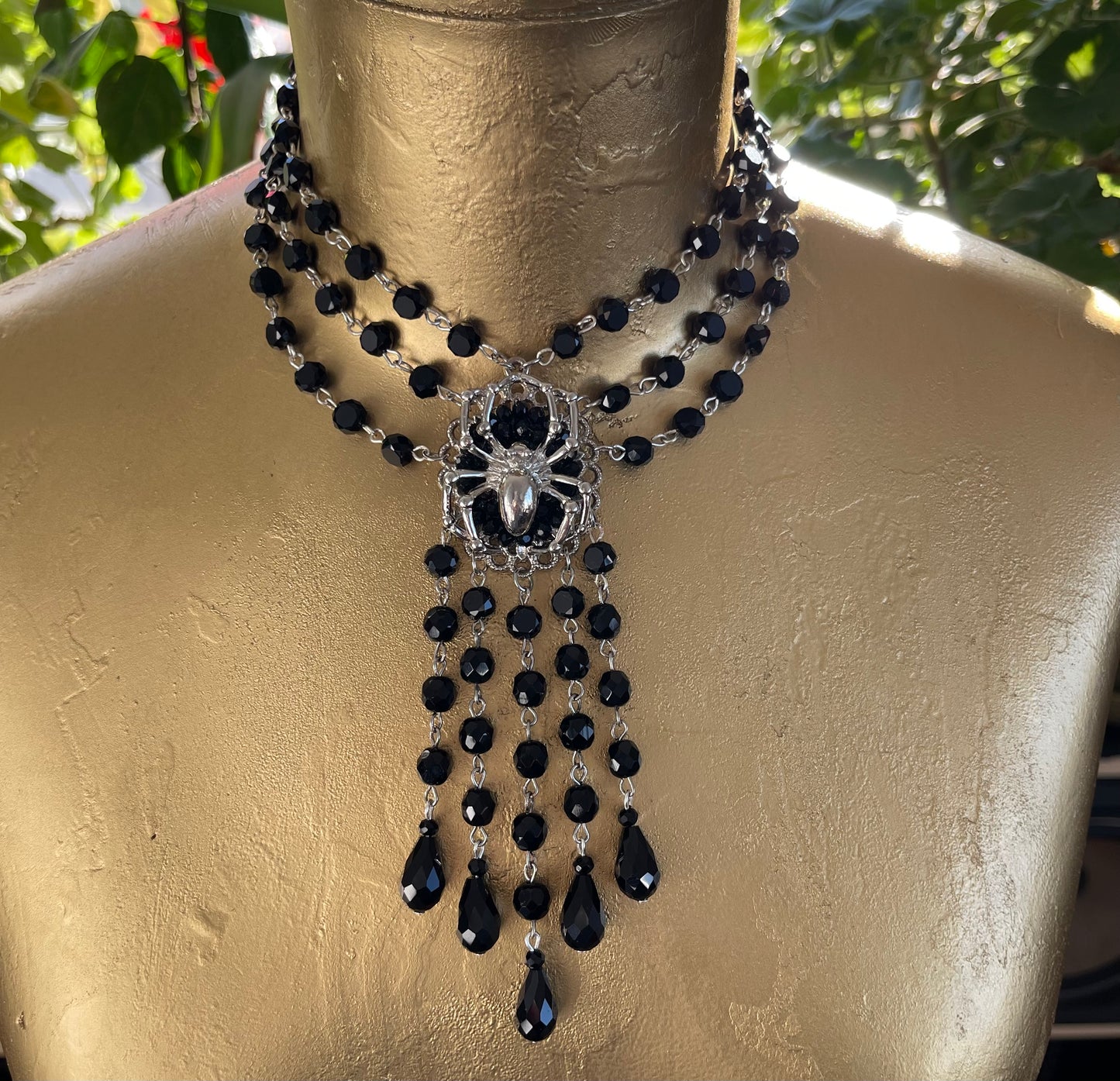 “Sexy Spider” Waterfall Choker